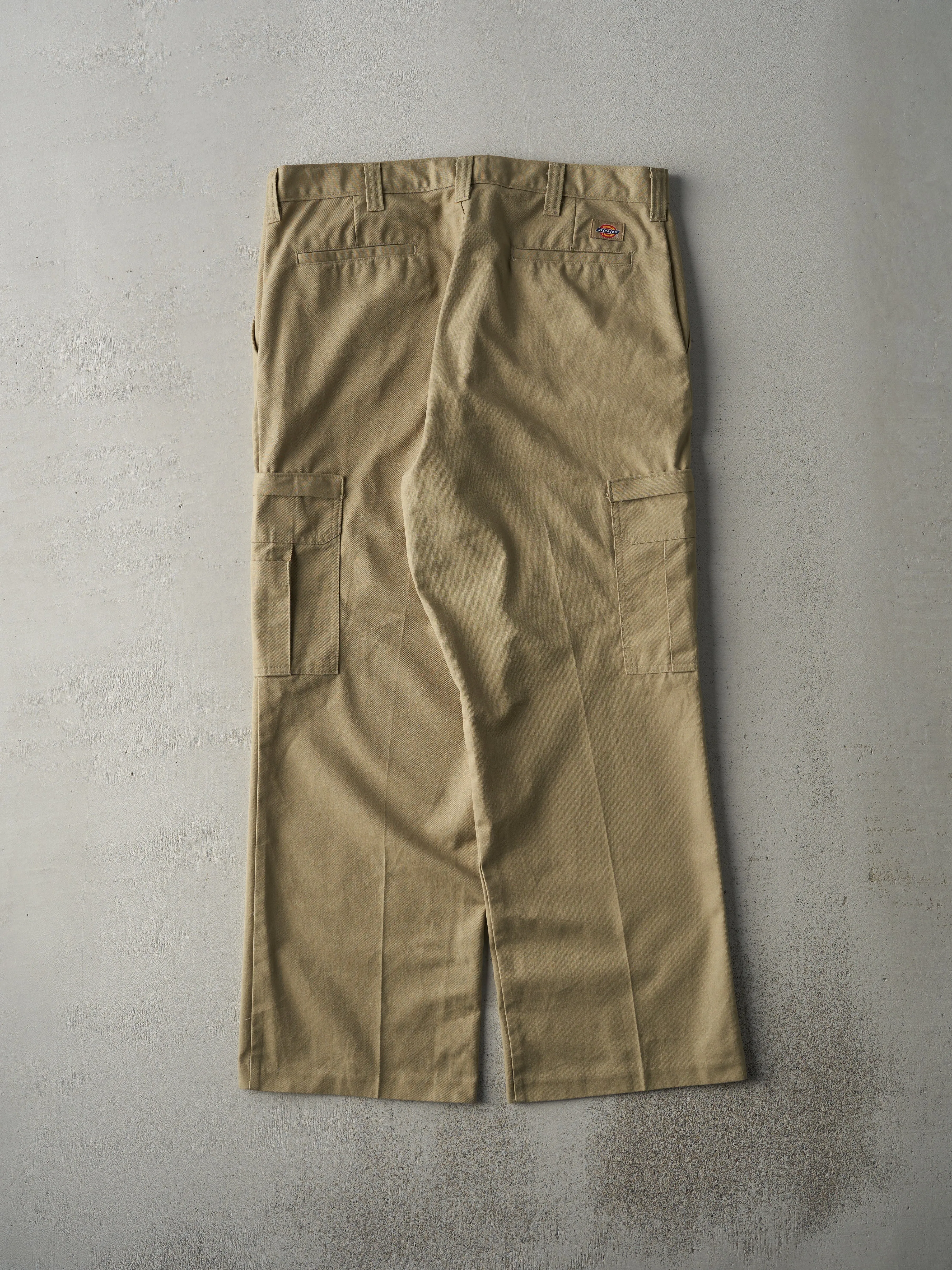 Vintage Y2K Beige Dickies Cargo Pants (37x29)